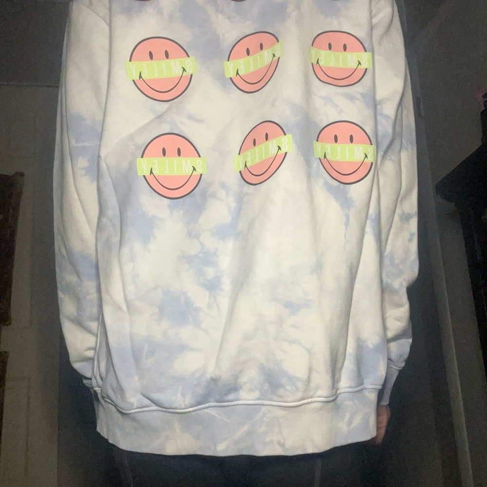 Smiley Face Graphic Sweatshirt - Blue and White